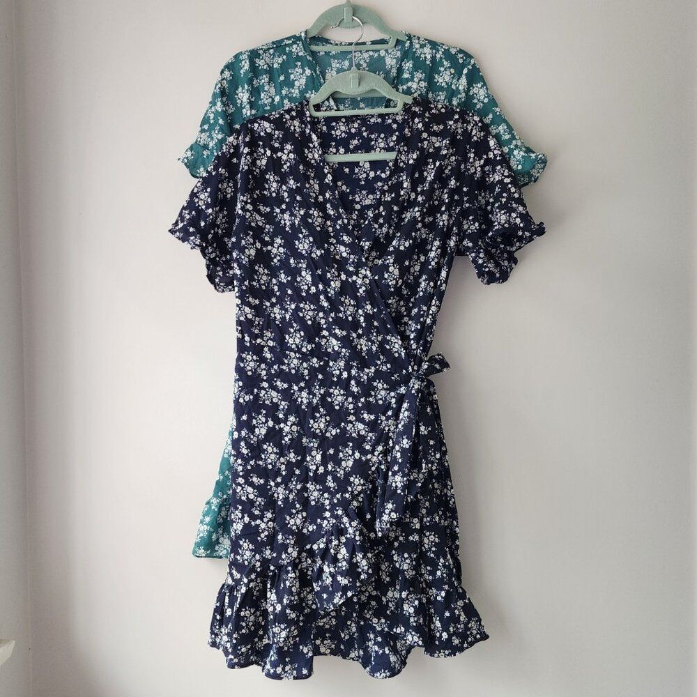 Floral Flutter Sleeve Wrap Mini Dress | Med | Set of 2 | Green Navy Blue Belted